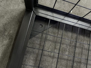SFS metal storage mesh locker-Fixed hole to ground