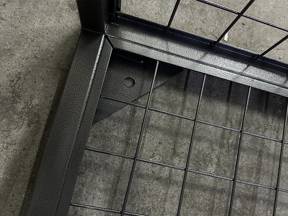 SFS metal storage mesh locker-Fixed hole to ground