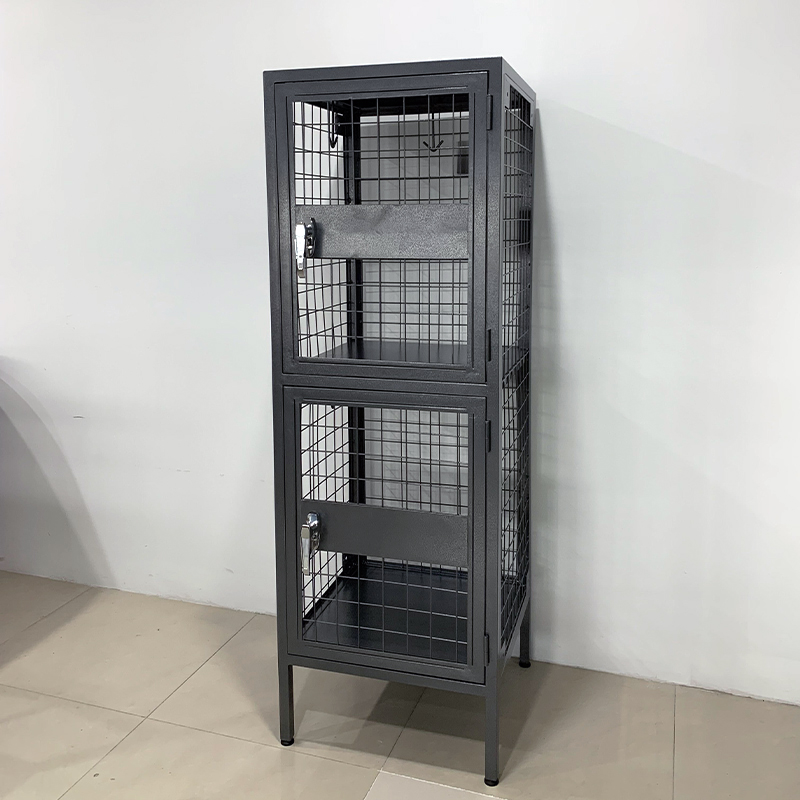 SFS steel mesh locker in double tier with feet