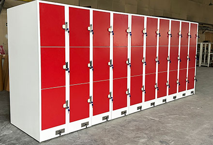 Steel coin operate storage lockers