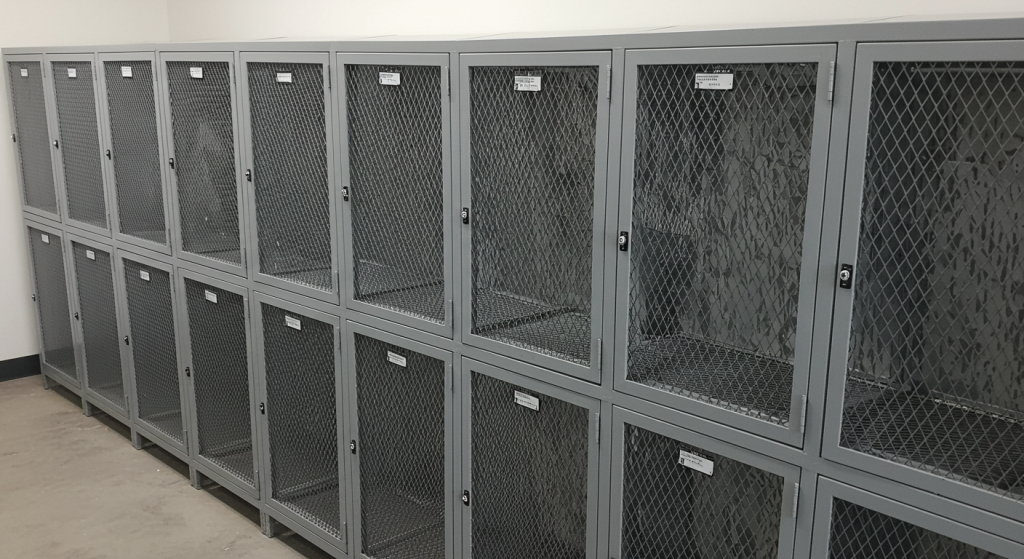 mesh lockers California supplier