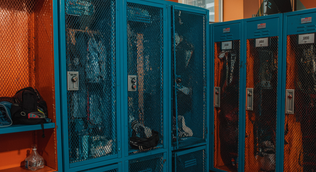 mesh lockers in California